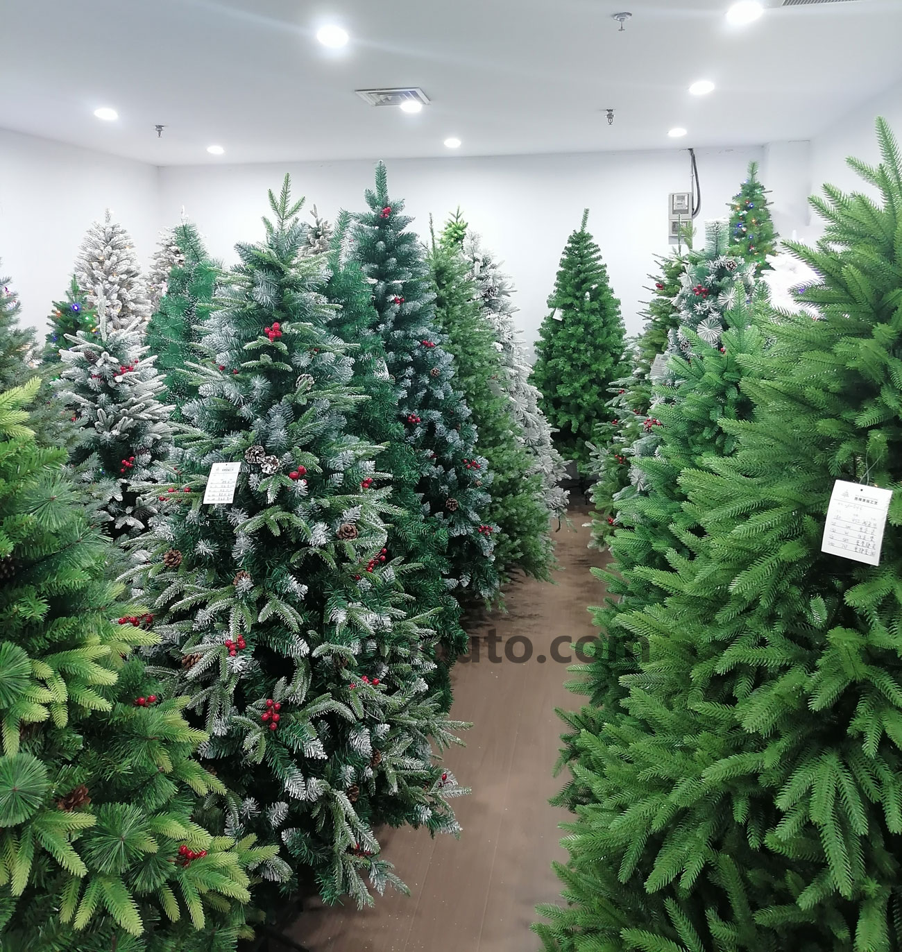 CS-002 PVC PE Mixed Green Artificial Christmas Tree Wholesale