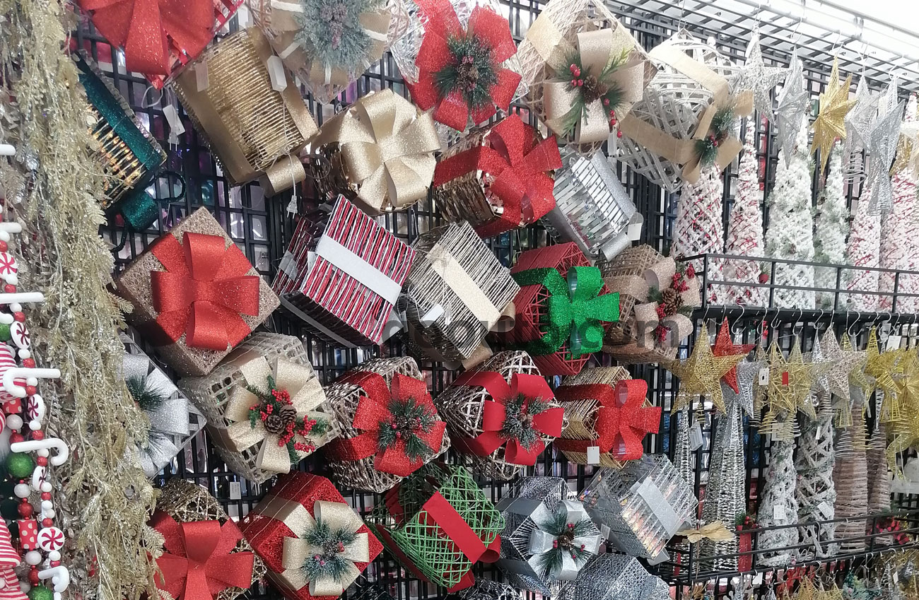 CS-027 Paper Rattan Christmas Hanging Decorative Gift Box Set with Bow Pine Berry Wholesale